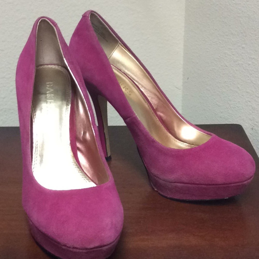 Bakers suade heel